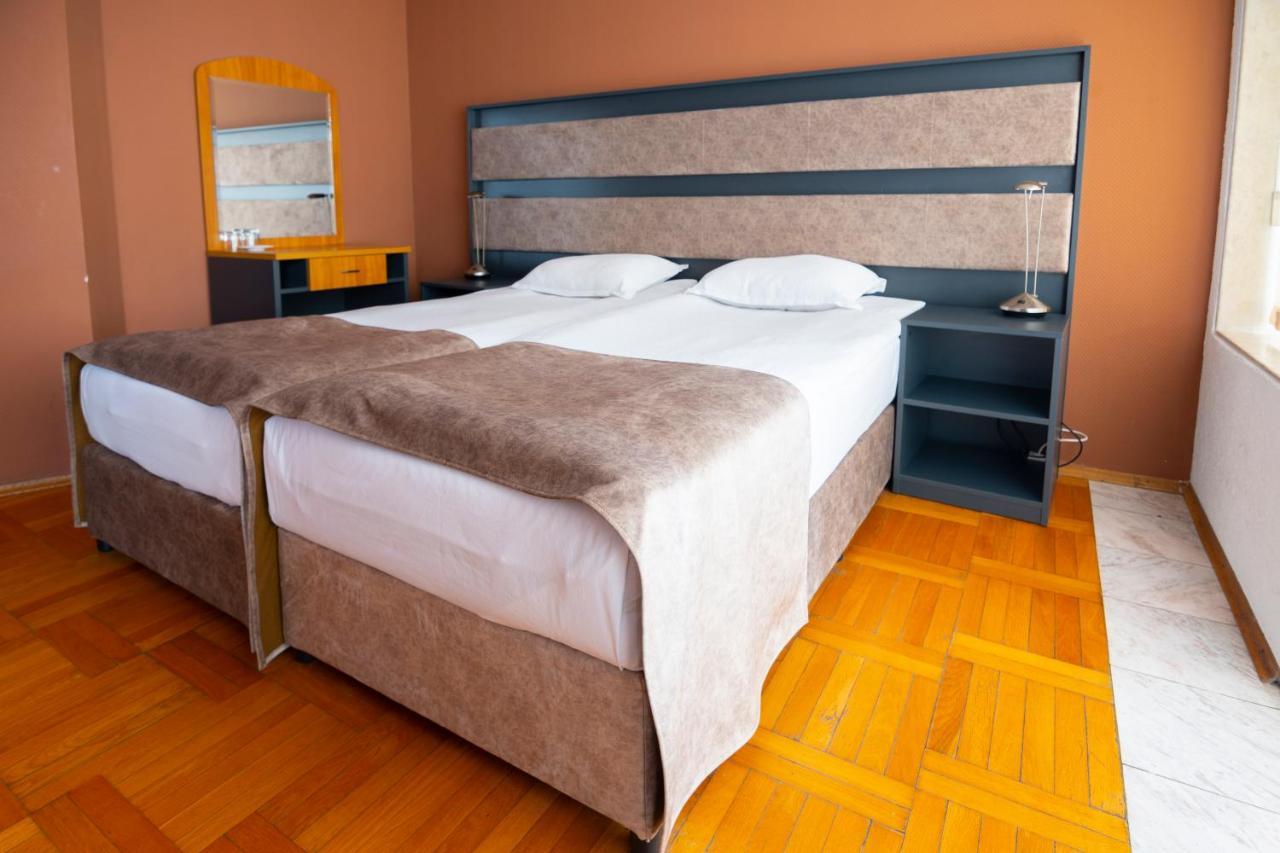 Hotel Slaviani Dimitrovgrad  Exteriér fotografie